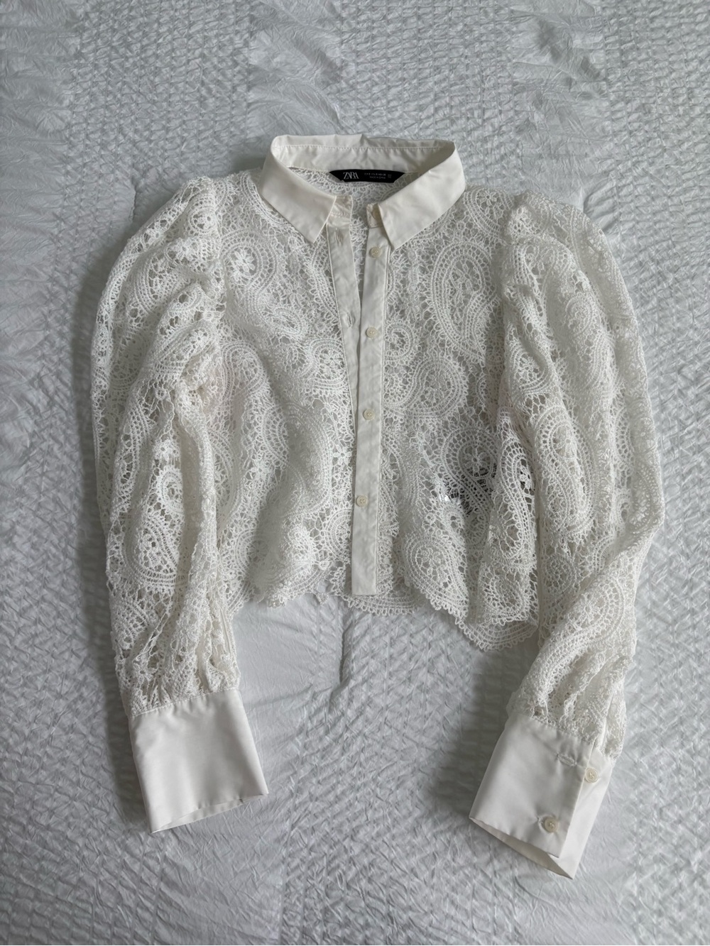 Zara White Lace Puff-Sleeve Button-Up Blouse